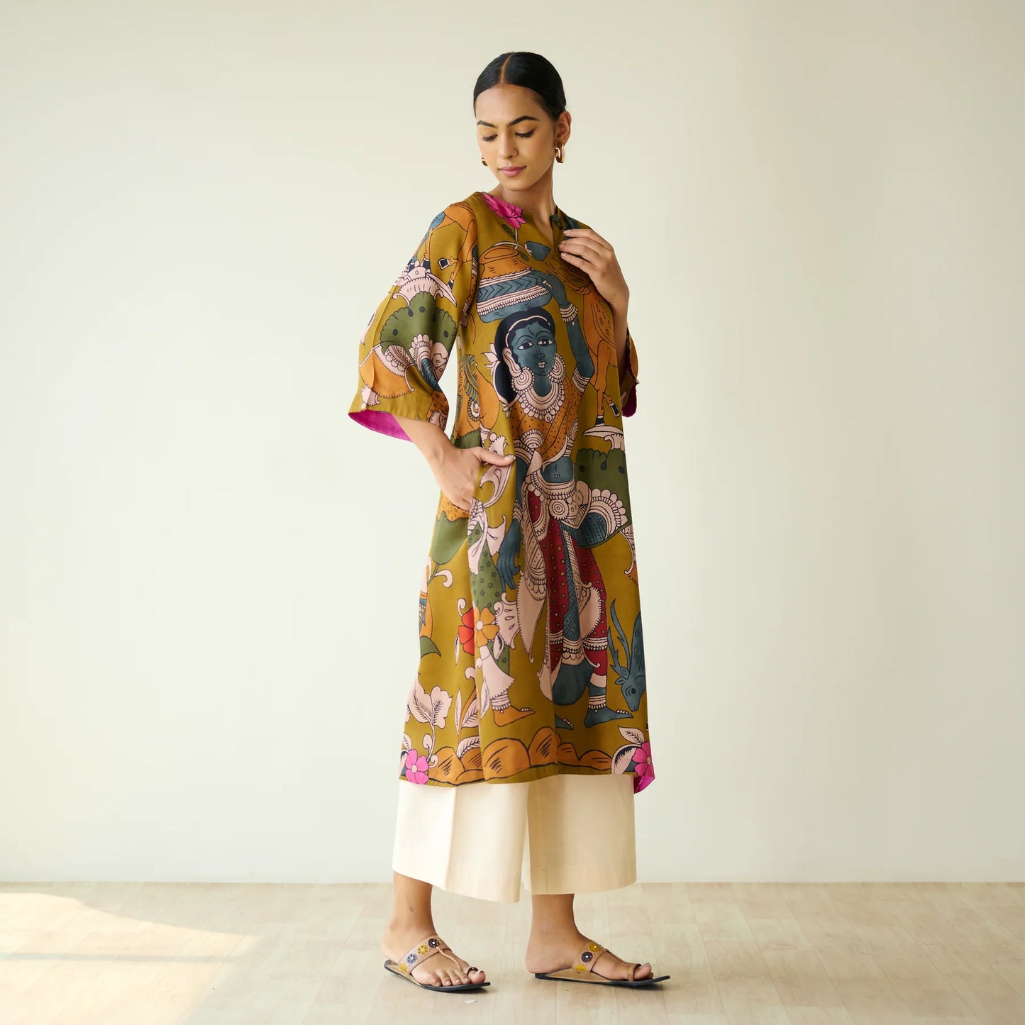 THE LADY KURTA SET