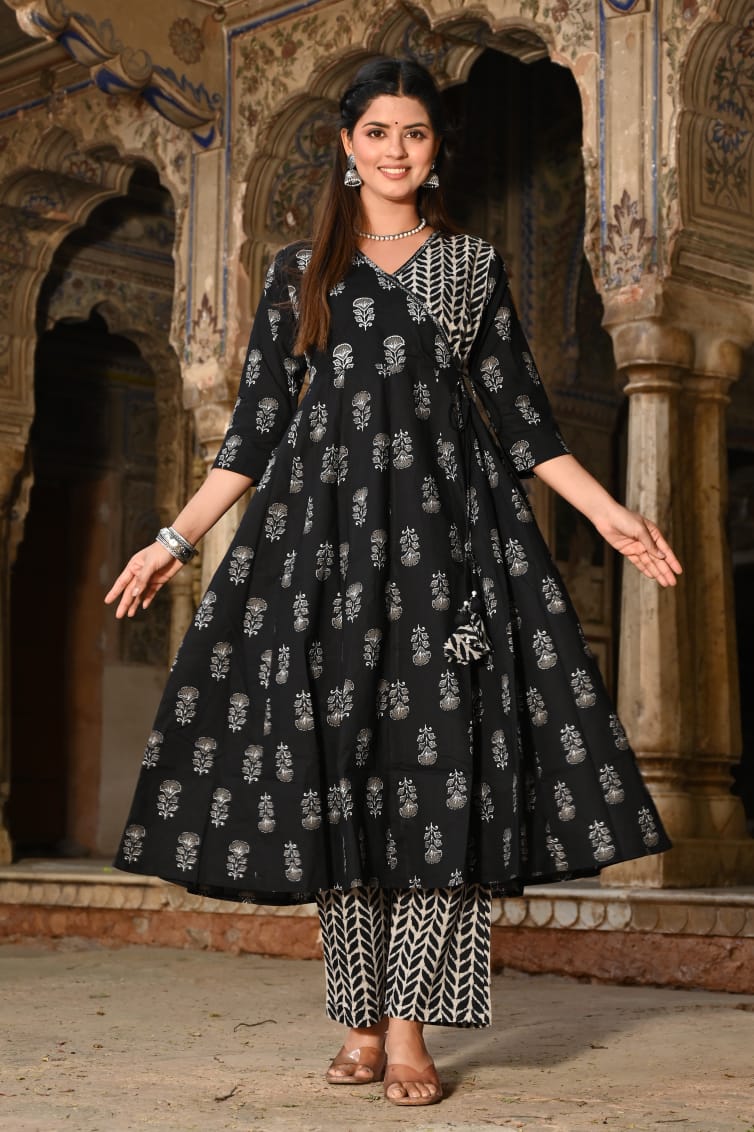 A BEAUTIFUL HAND BLOCK PRINT ANARKALI 3PIS DRESS