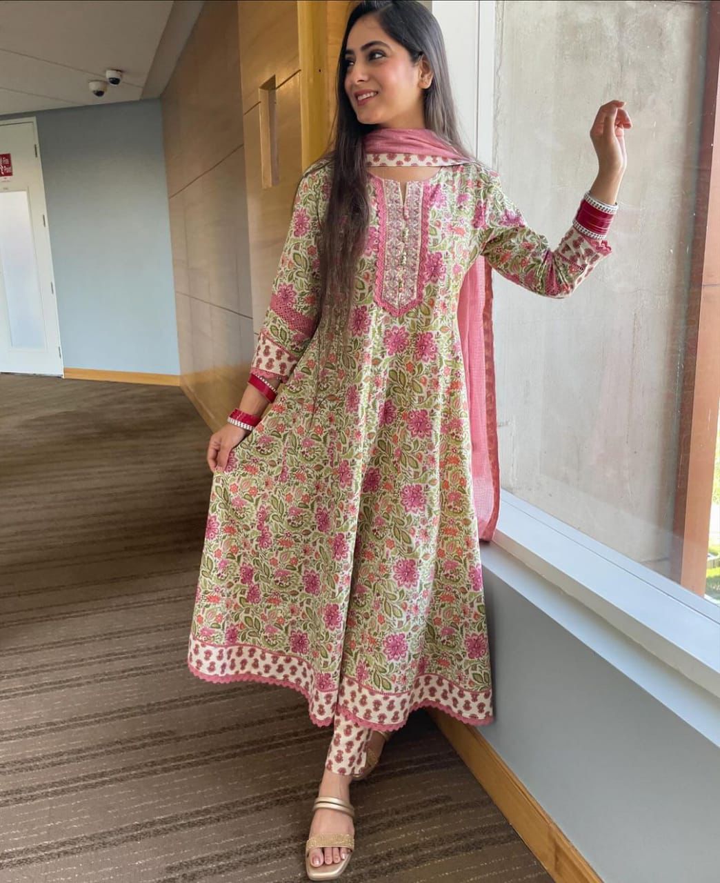 SANGNERI  FLORAL PRINT ANARKALI 3PIC SET