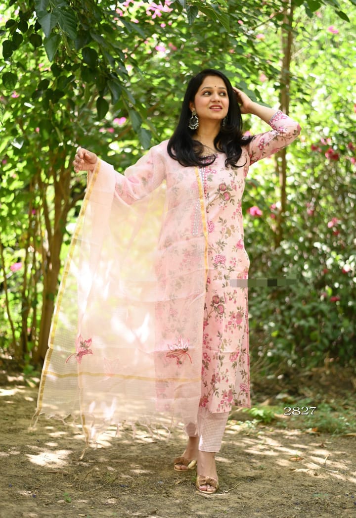 FLORAL PRINT COTTON KURTA PANT AND KOTA DORIA DUPATTA