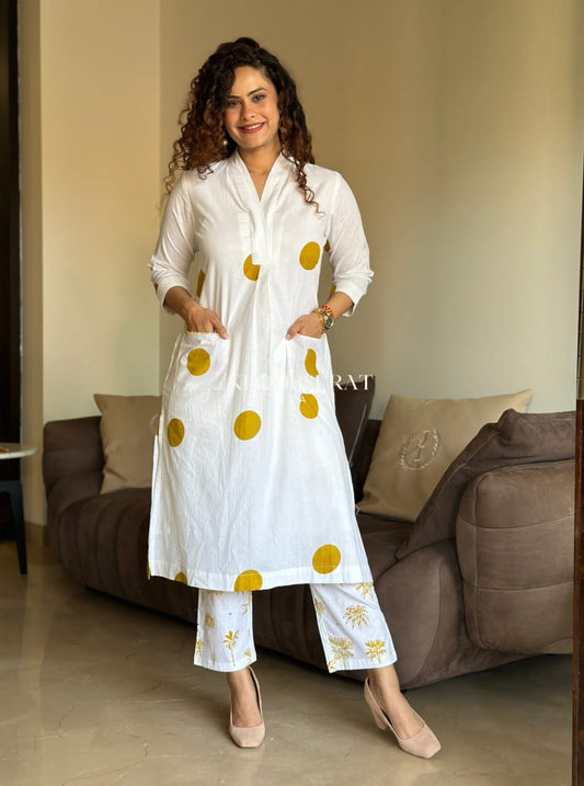 BEAUTIFUL POLKA-DOT HAND BLOCK (THAPPA) PRINT CO-ORD SET