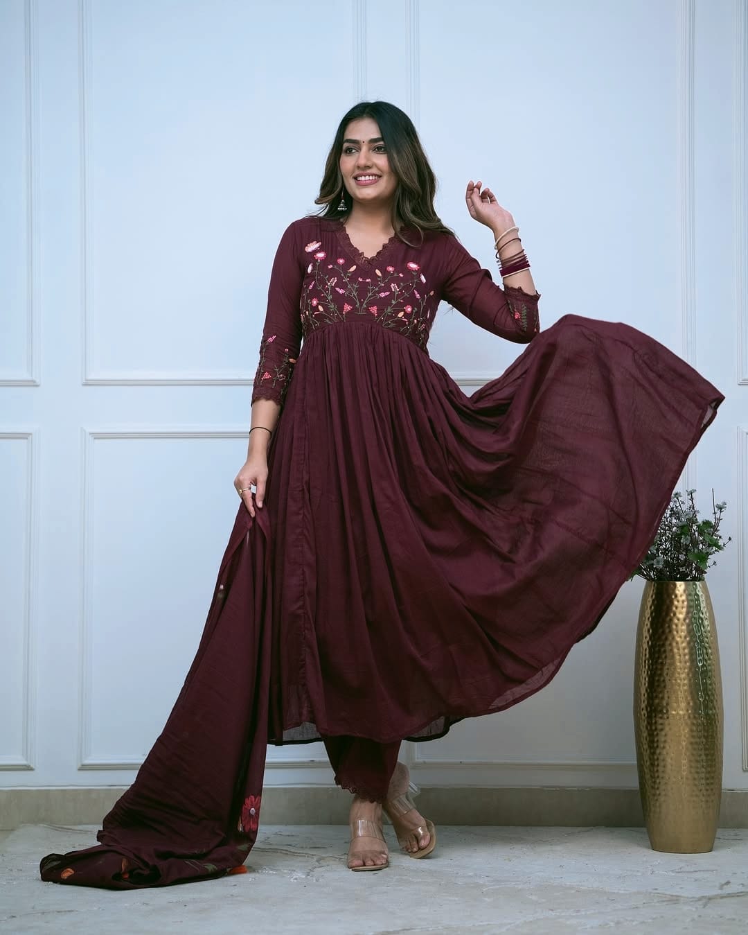 Aavana Embroidery Suit Set